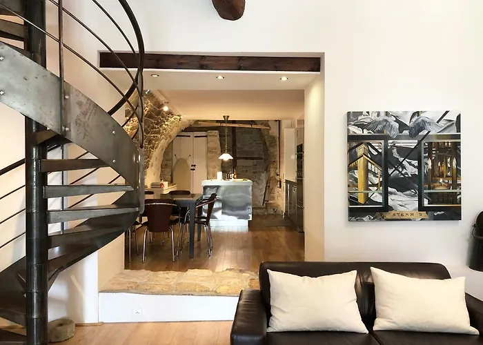 Authentique Et Architecturale - Centre Forcalquier